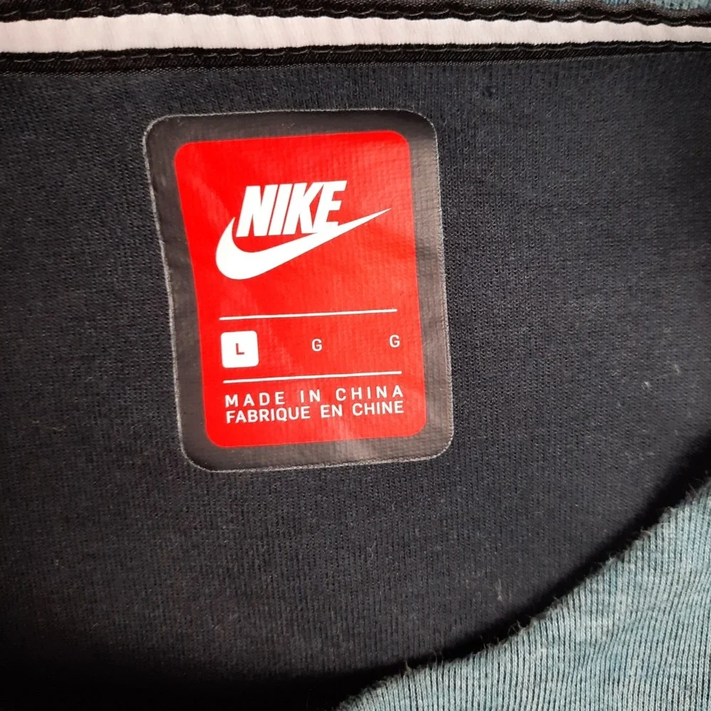 Nike Women's Large Gray Pullover Crewneck Performance Sweater Jacket with Pocket - Picture 2 of 10